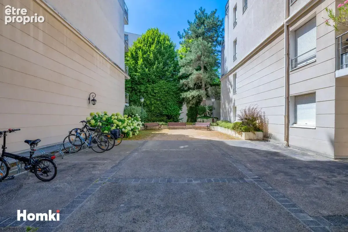 Lyon 3ᵉ – T2 de 48,37 m² avec balcon, garage et cave - Avenue Felix Faure - photo 11