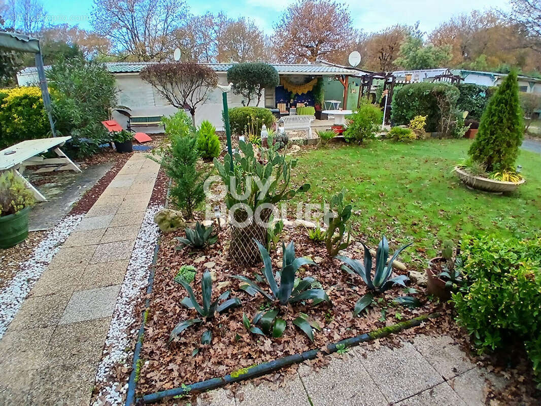 Terrain à SAINT-PIERRE-D&#039;OLERON