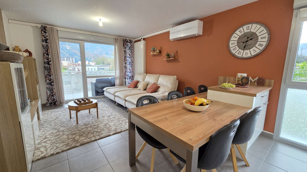 Appartement à CLUSES