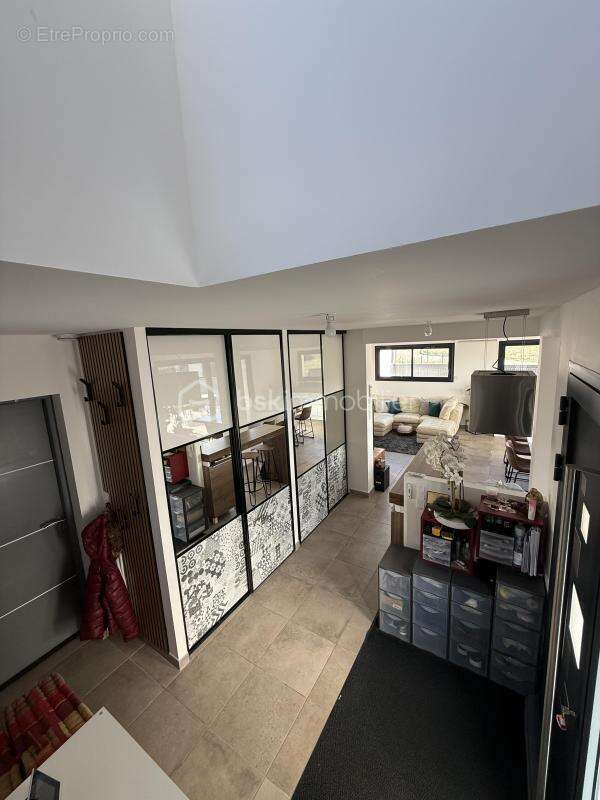 Maison à SAINT-QUENTIN-LA-POTERIE