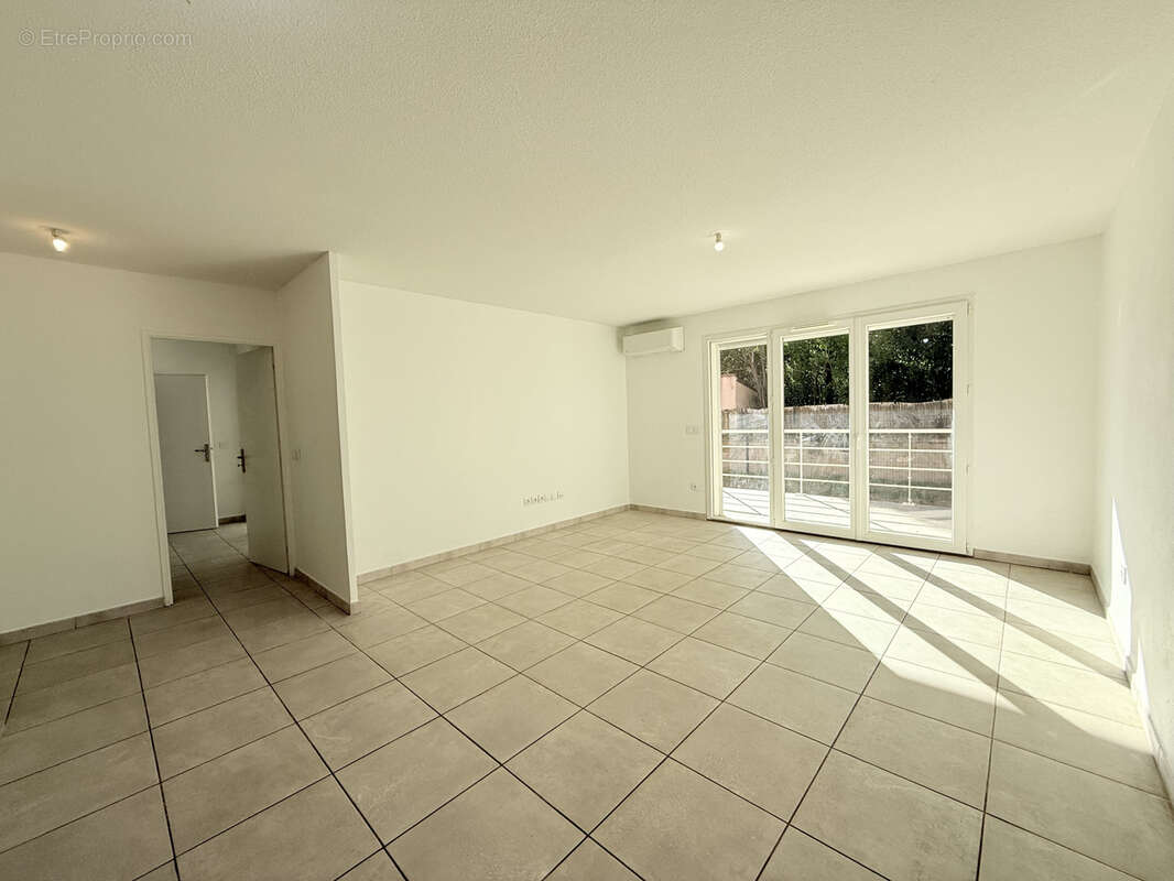 Appartement à LUNEL