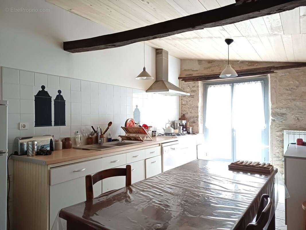 Maison de village rénovée avec dépendance et jardin - photo 8