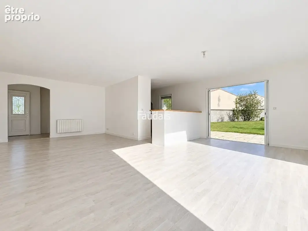 Maison 7 pièces 148 m² à vendre à Creances (50710) - photo 3