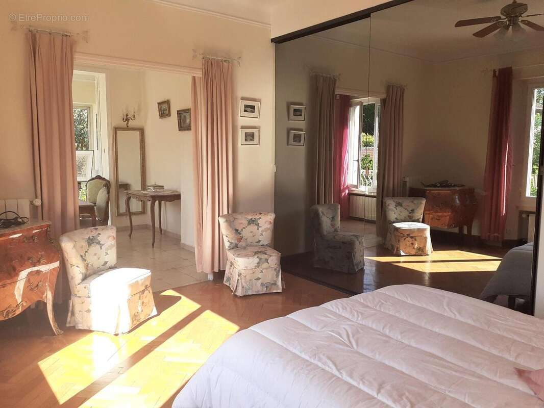   - Maison à DRAGUIGNAN