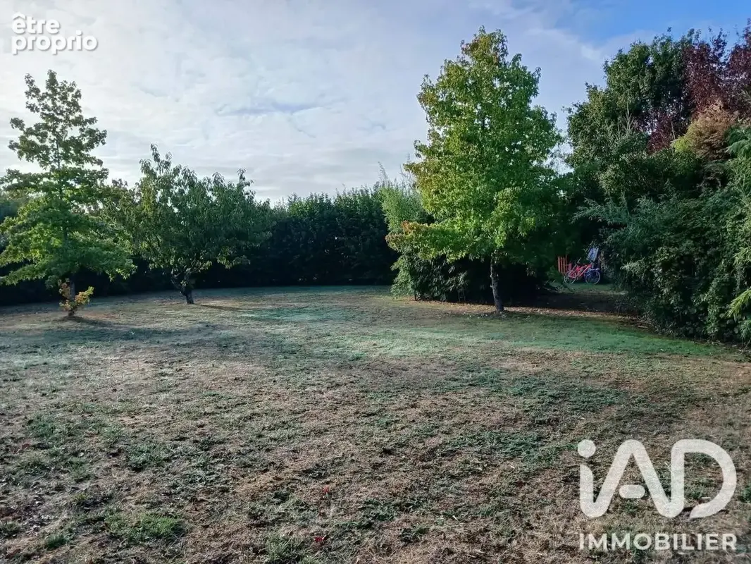 Photo 1 - Terrain à BONCHAMP-LES-LAVAL