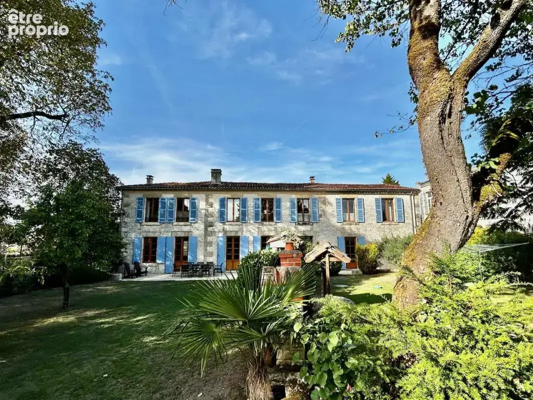 Maison en pierre, 5 chambres, annexe, jardin et piscine - photo 2