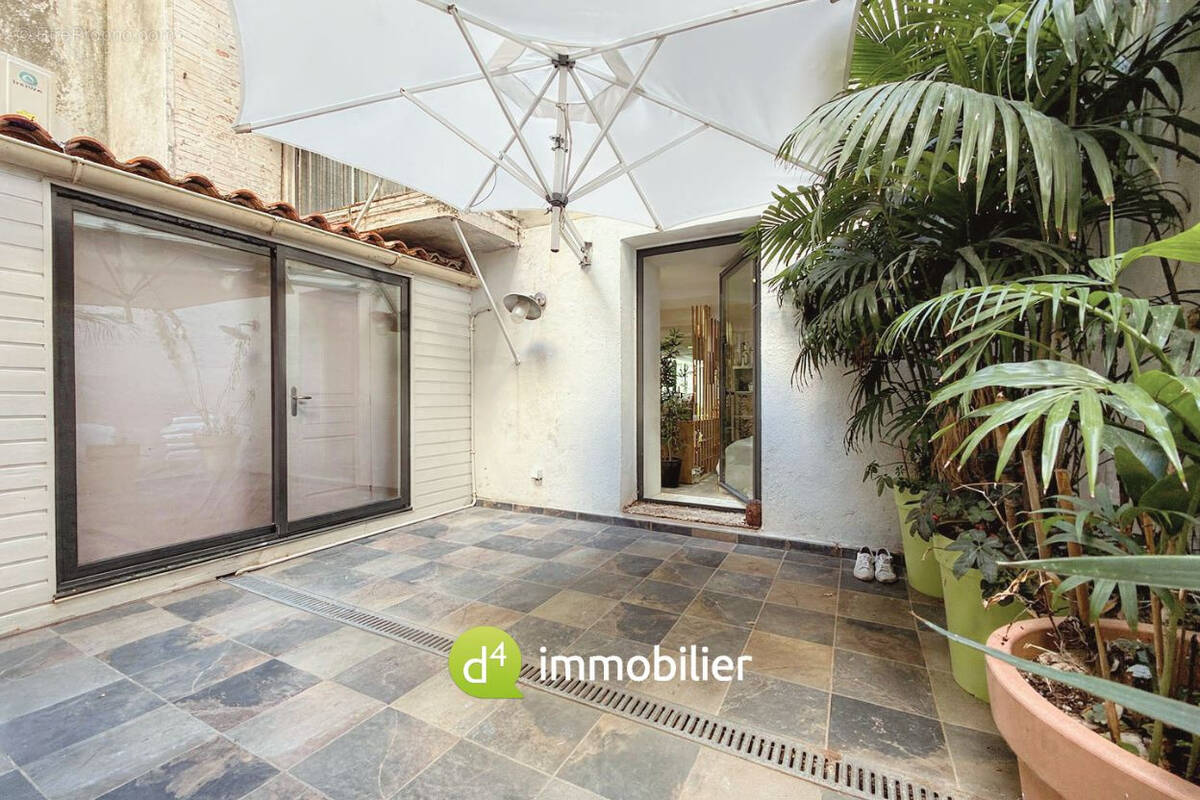 Appartement à MARSEILLE-6E