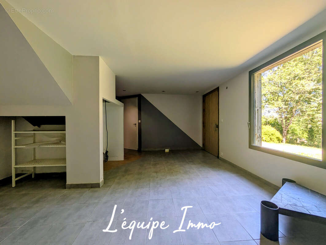 Maison T4 au calme sur sous-sol complet avec dépendance - photo 15