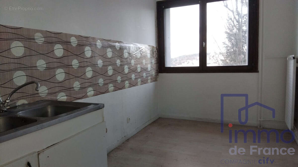 Appartement à SAINT-ETIENNE