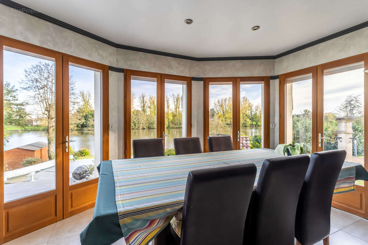 Maison à SAINT-SYLVESTRE-SUR-LOT