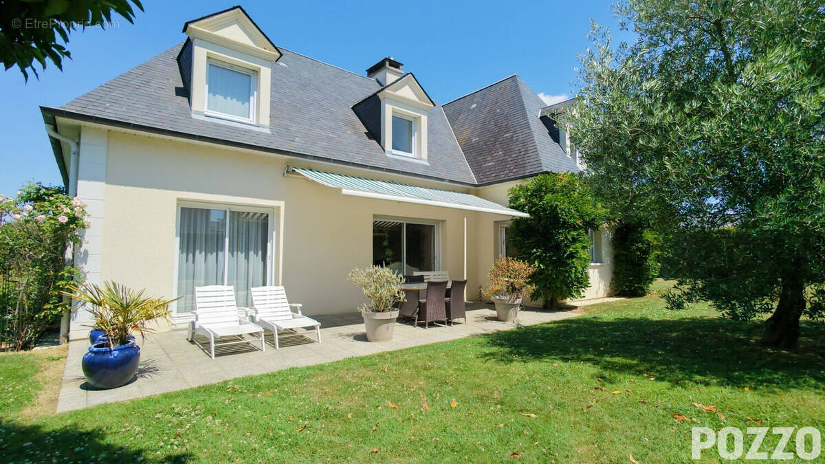 Maison à SAINT-HILAIRE-DU-HARCOUET