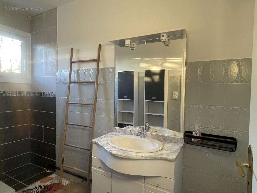 Maison 205 m² à Cugnaux  - photo 6
