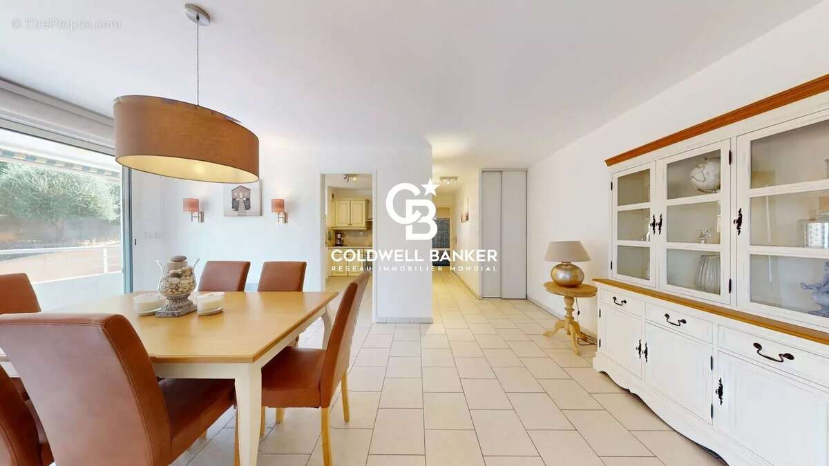 Spacieux appartement avec terrasses et double garage, à deux pas du port et des plages - photo 5