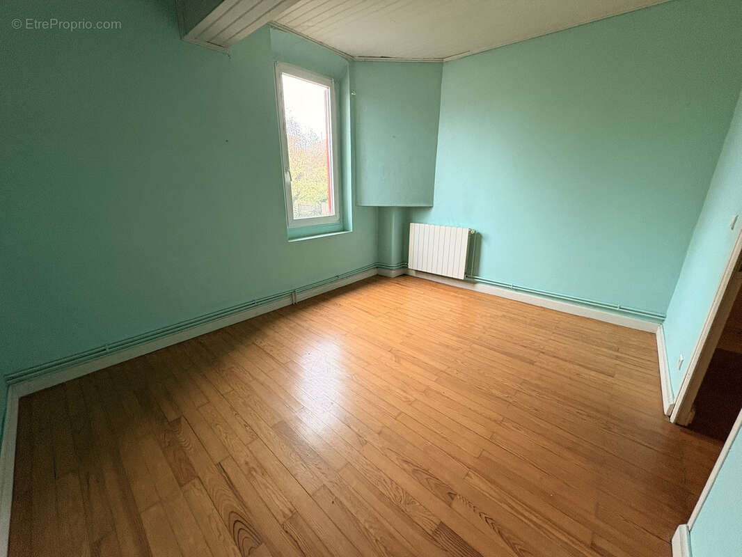 Maison à COLAYRAC-SAINT-CIRQ