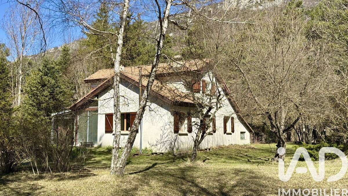 Maison 117 m² à Valderoure  - photo 2