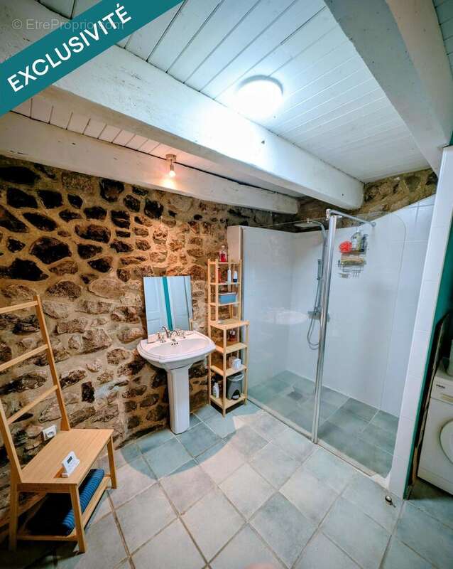 Photo 5 - Maison à SAINT-JULIEN-DU-GUA