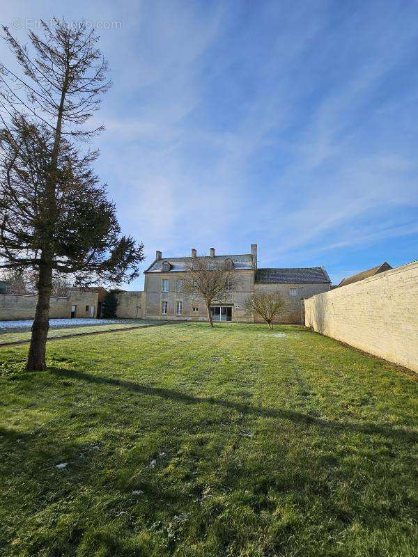 Maison à PUTOT-EN-BESSIN