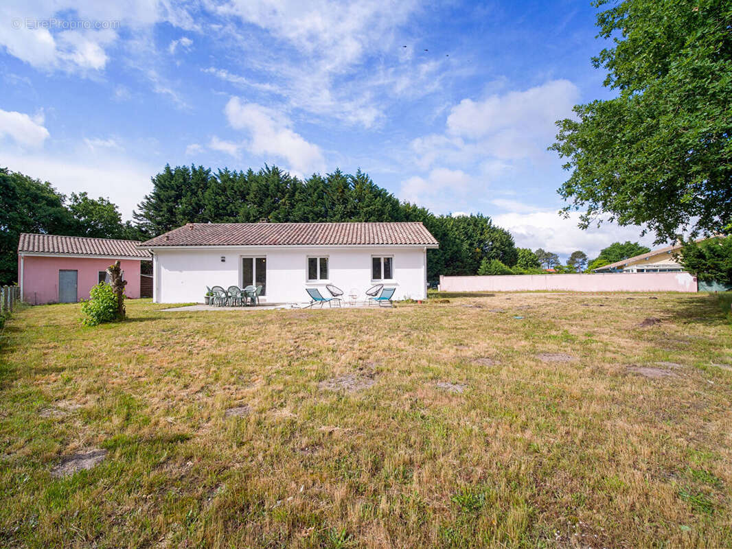 Maison entièrement neuve en lisière de forêt - photo 7