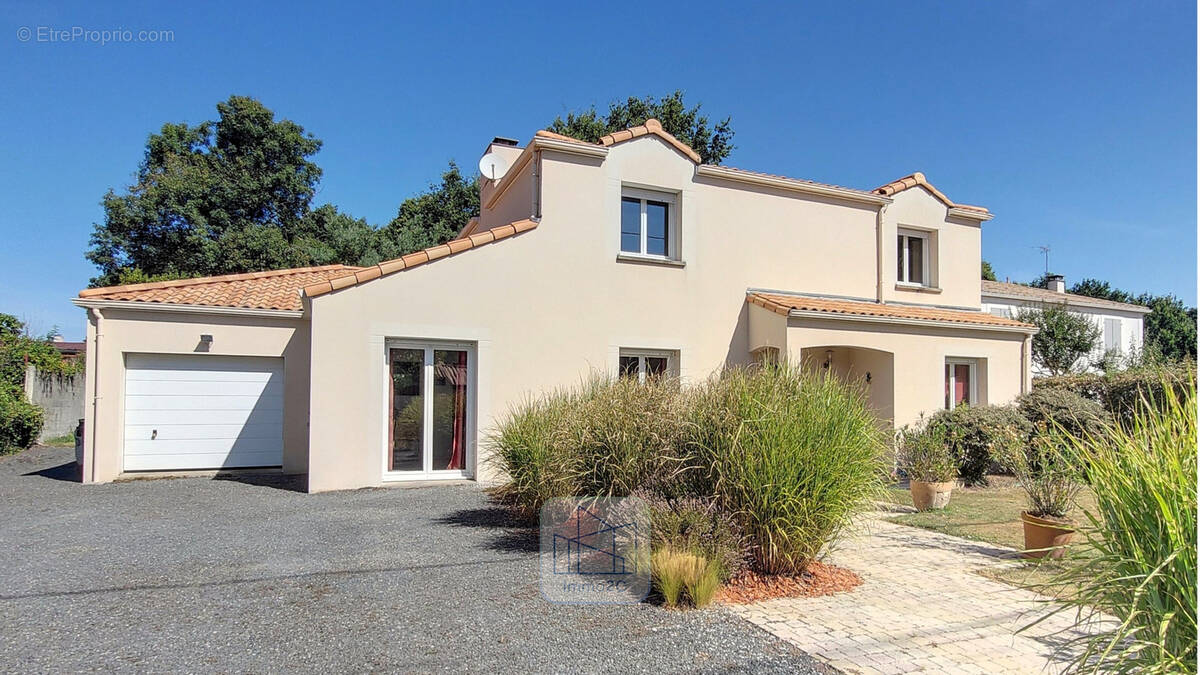 Maison à HAUTE-GOULAINE