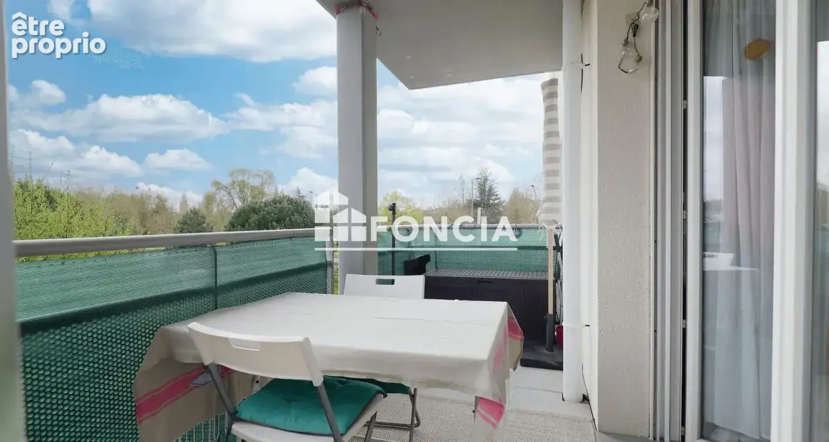 LE MEE SUR SEINE : immeuble des années 2015, appartement T2 de 38m2 Plus  Terrasse et place de Parking - photo 5