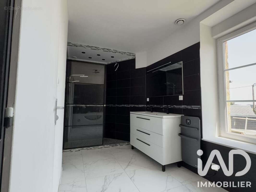 Maison 100 m² à Le Teilleul  - photo 8