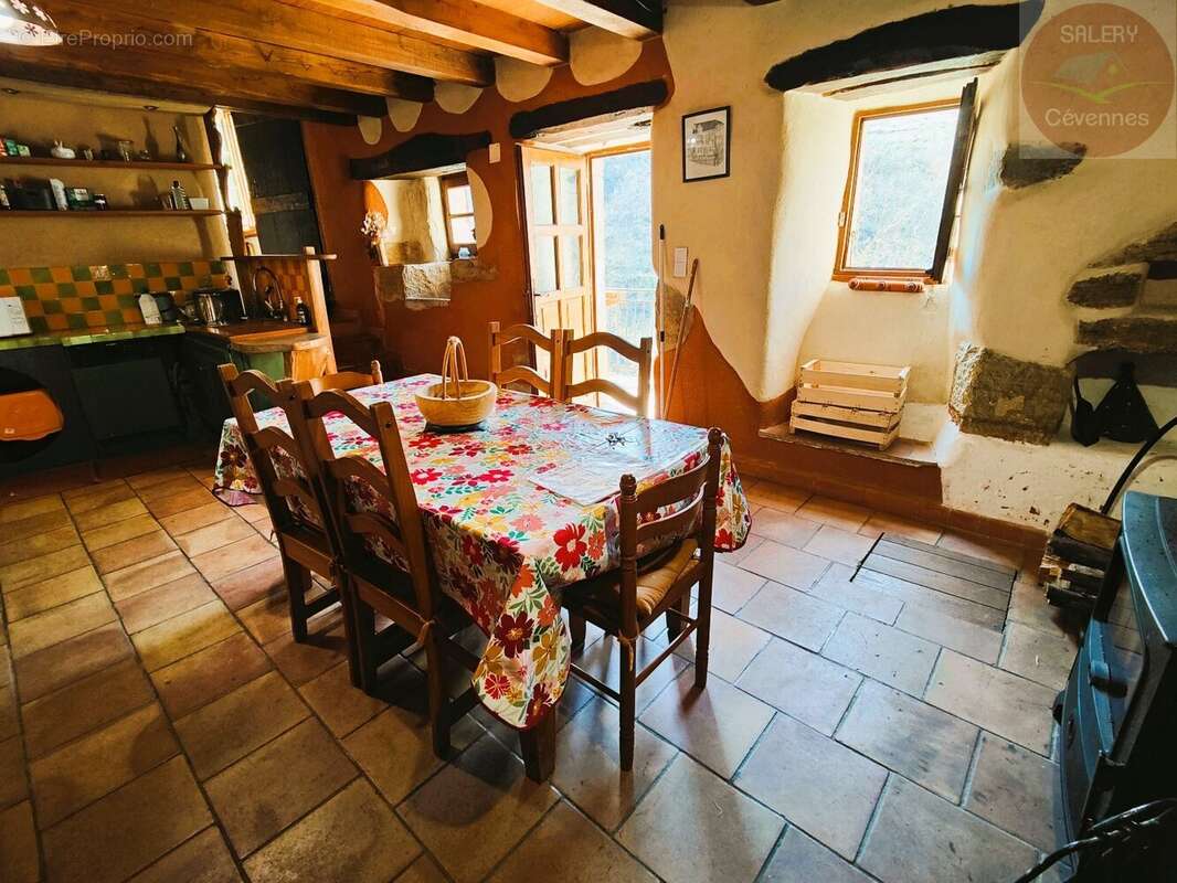 Maison à LES BONDONS