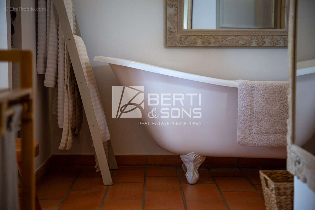 Maison à PEYMEINADE