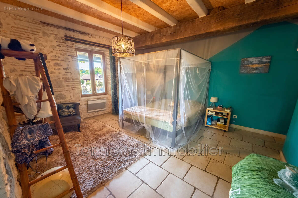 Maison 148 m² à Clairac  - photo 6