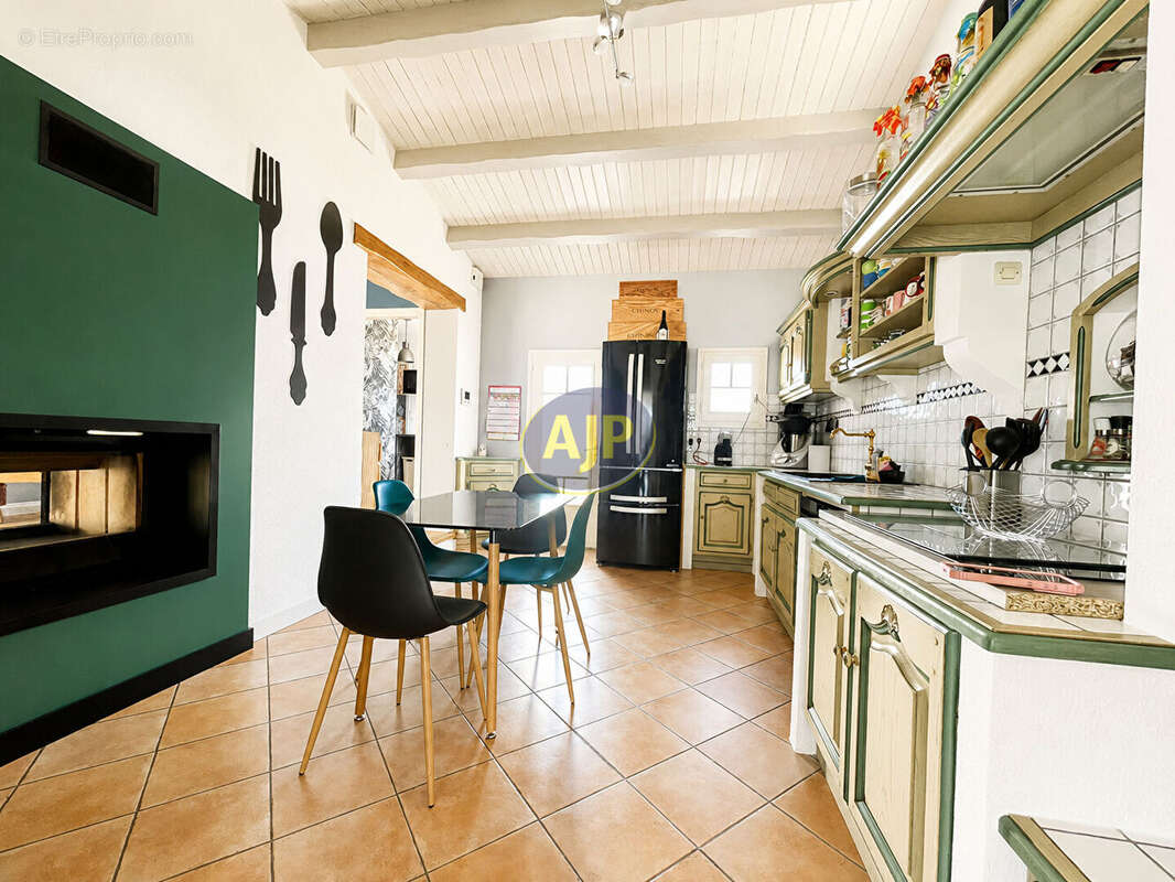 Maison à LE PERRIER