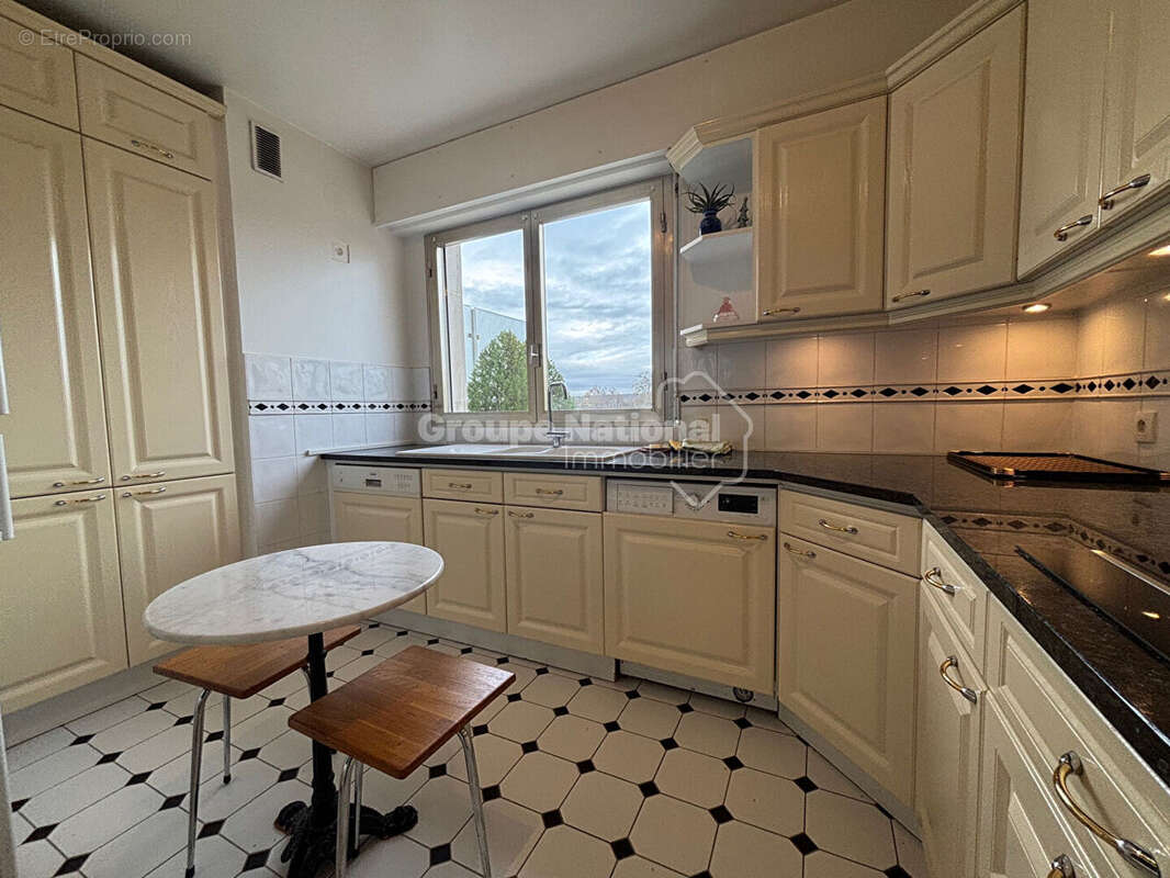 Appartement à VERSAILLES