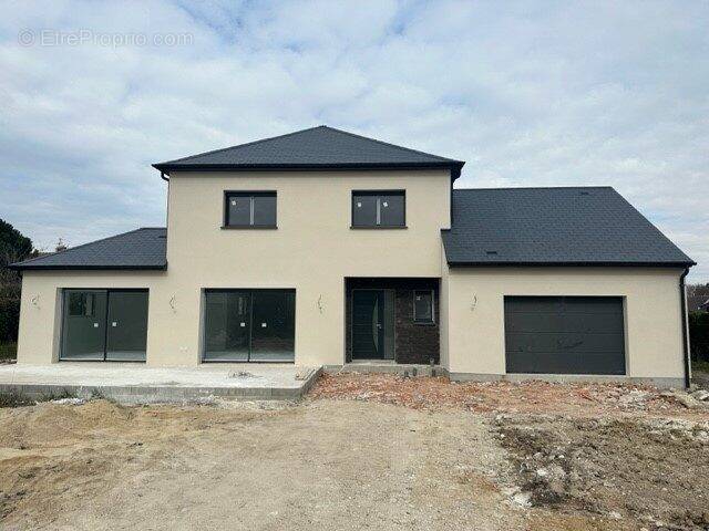 Maison à HUISSEAU-SUR-MAUVES