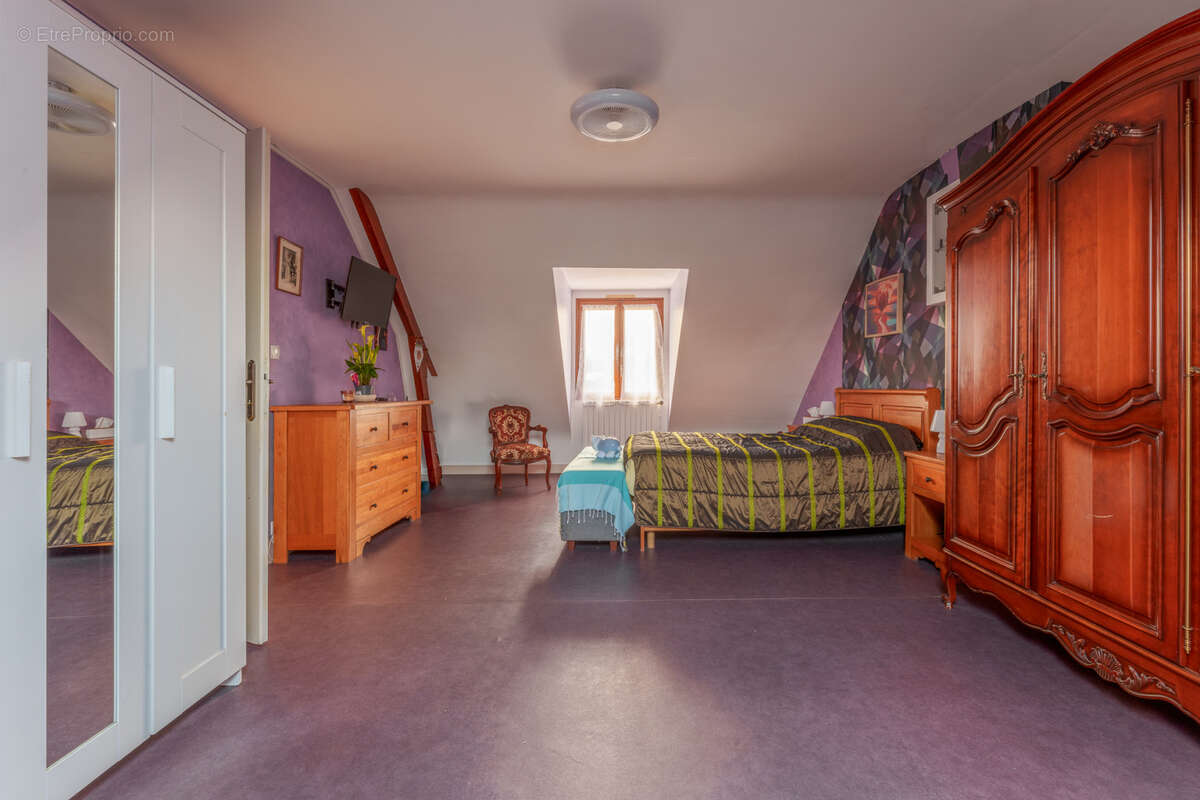 Coup de cœur   Élégante maison familiale avec jardin arboré en cœur de ville - photo 8