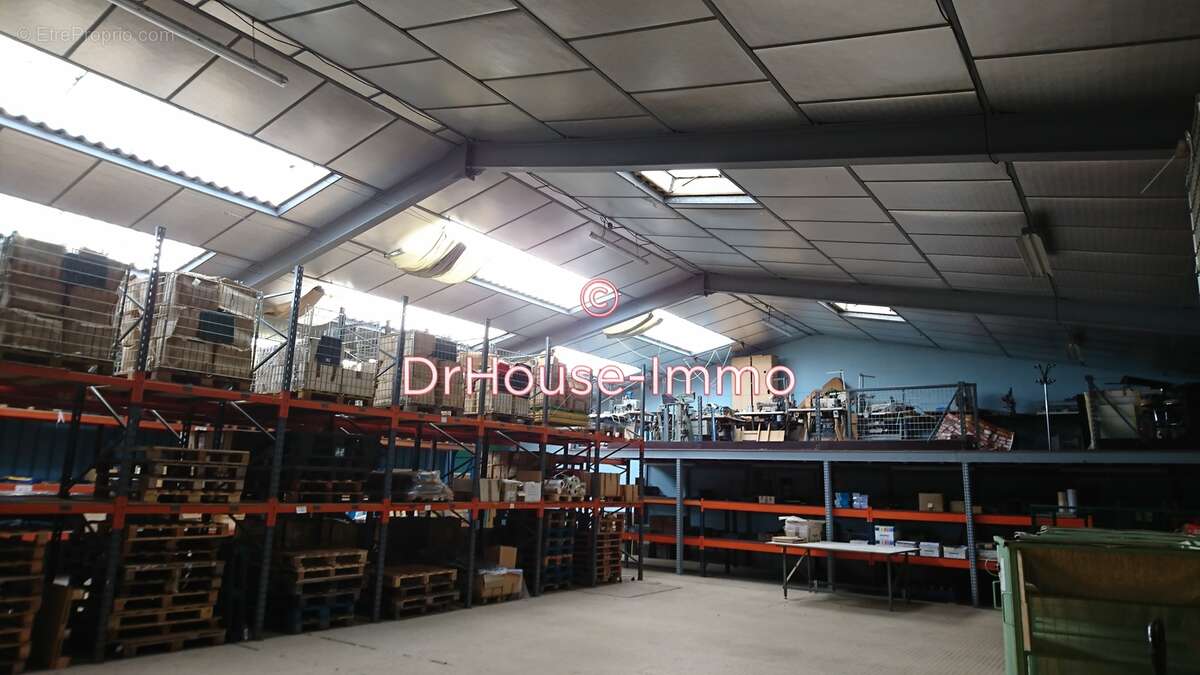 Commerce à SAINT-FLORENT-LE-VIEIL