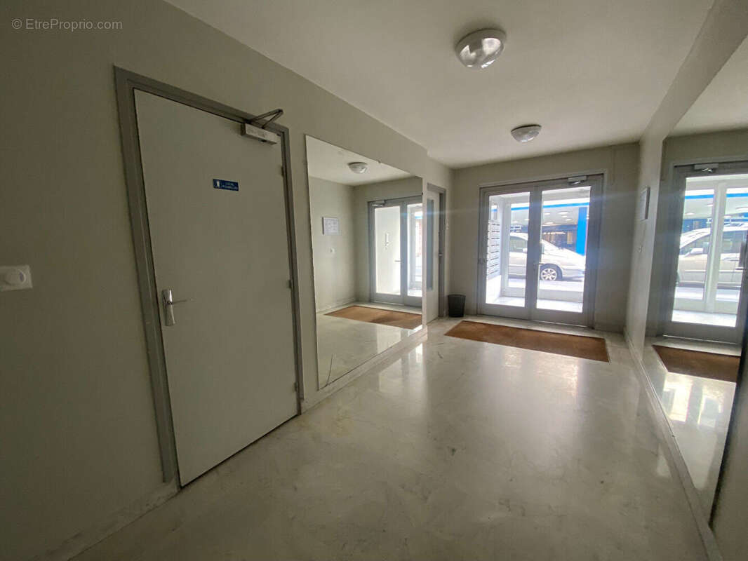 Parking à PARIS-14E