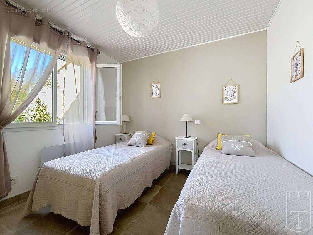 Maison à SAINT-ALBAN-AURIOLLES