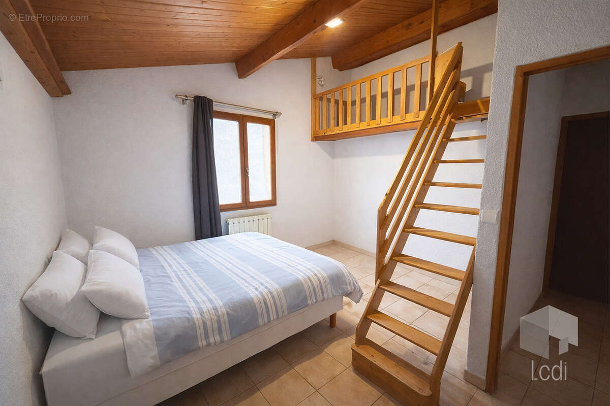 Maison à RUOMS
