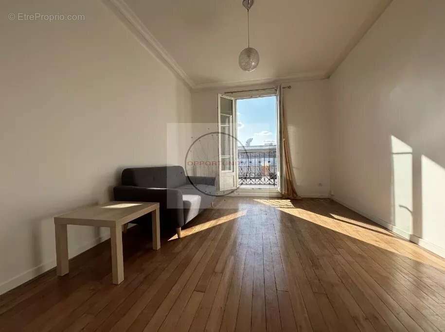 Appartement à CHARENTON-LE-PONT