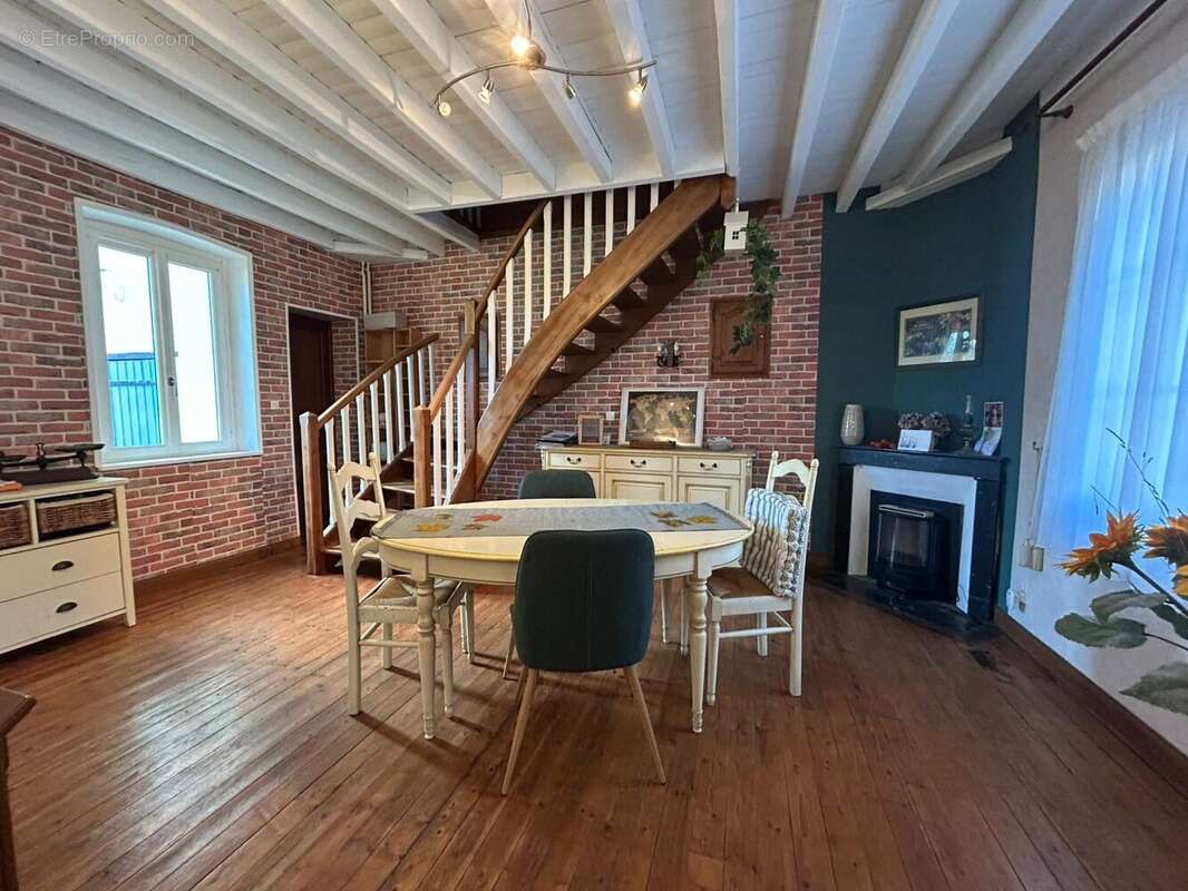 Maison à NOYANT-ET-ACONIN