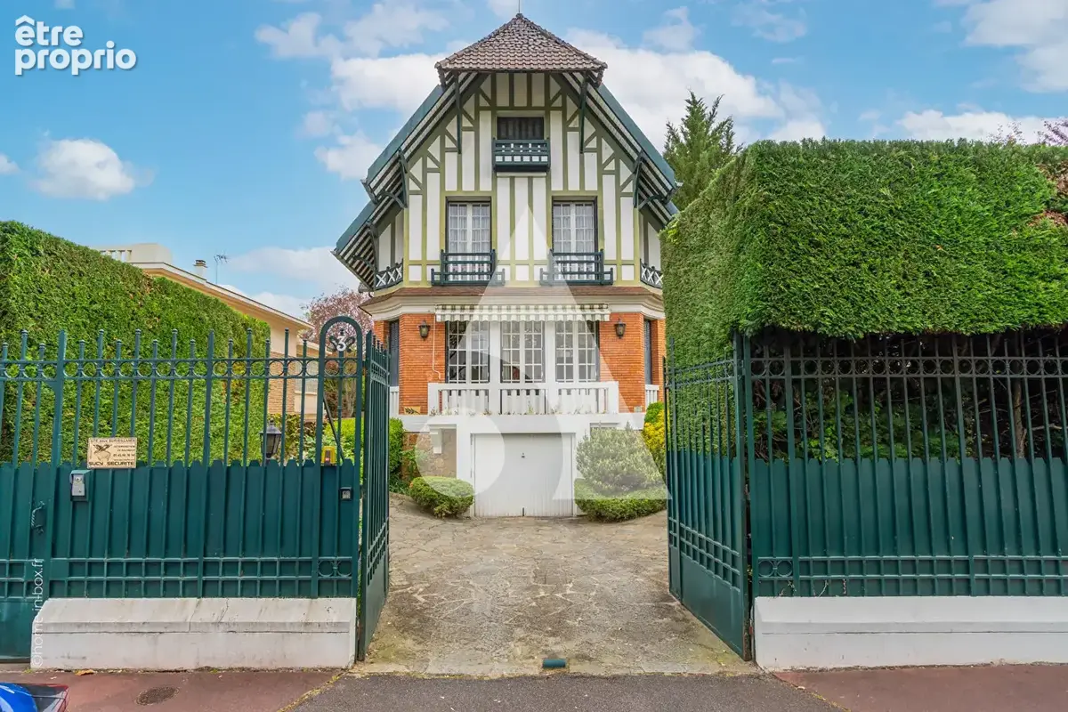 Triangle d'Or, Magnifique Maison 9 pièces de 300 m2 - photo 4