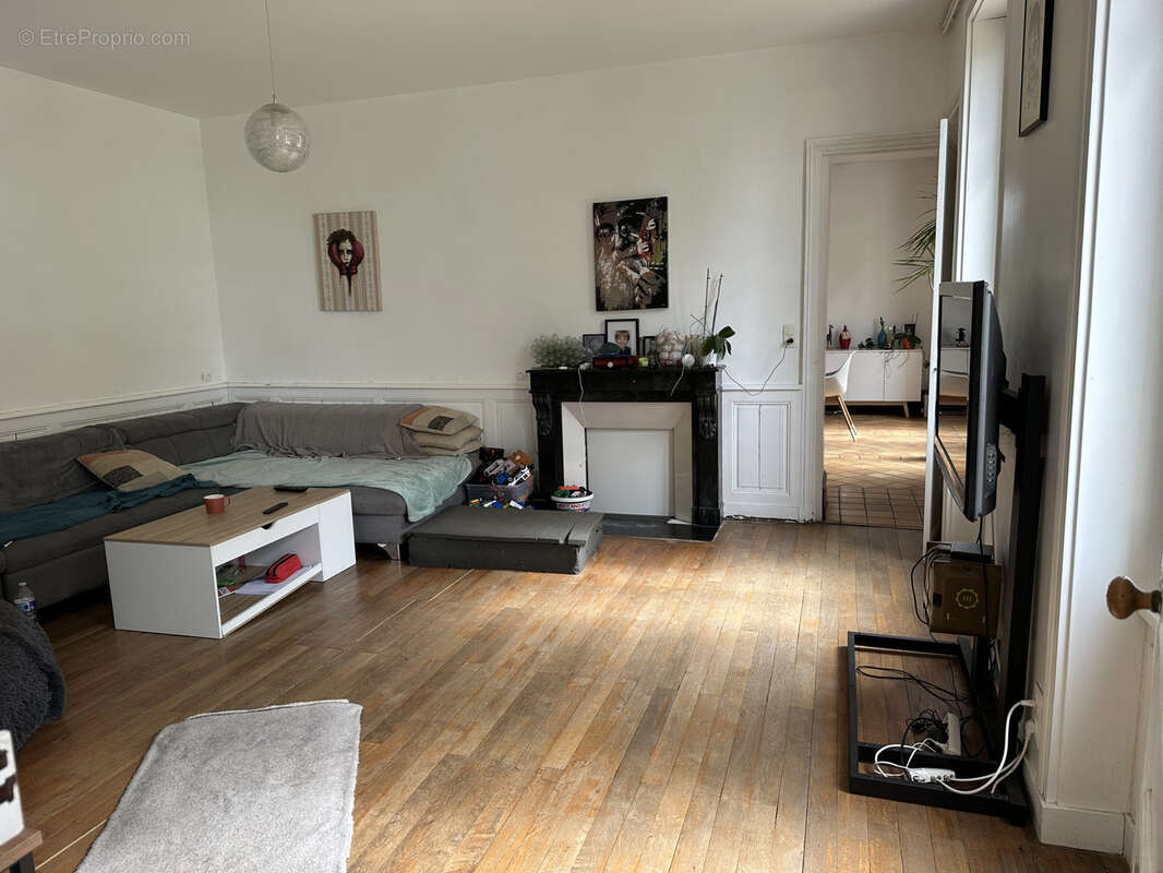 Propriété de caractère rénovée avec dépendances rénovées , Sigogne. - photo 12