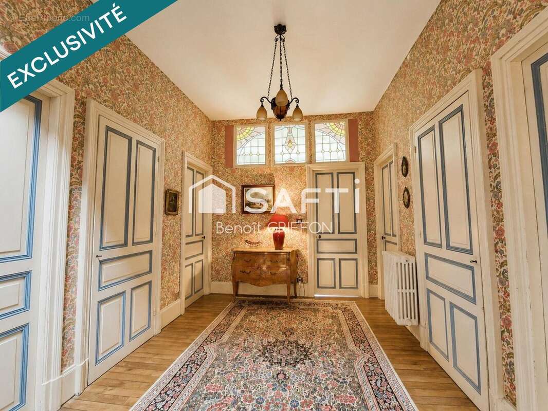 Maison 350 m² à Clisson  - photo 9