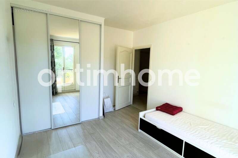 Maison à SAINT-LAURENT-DU-VAR