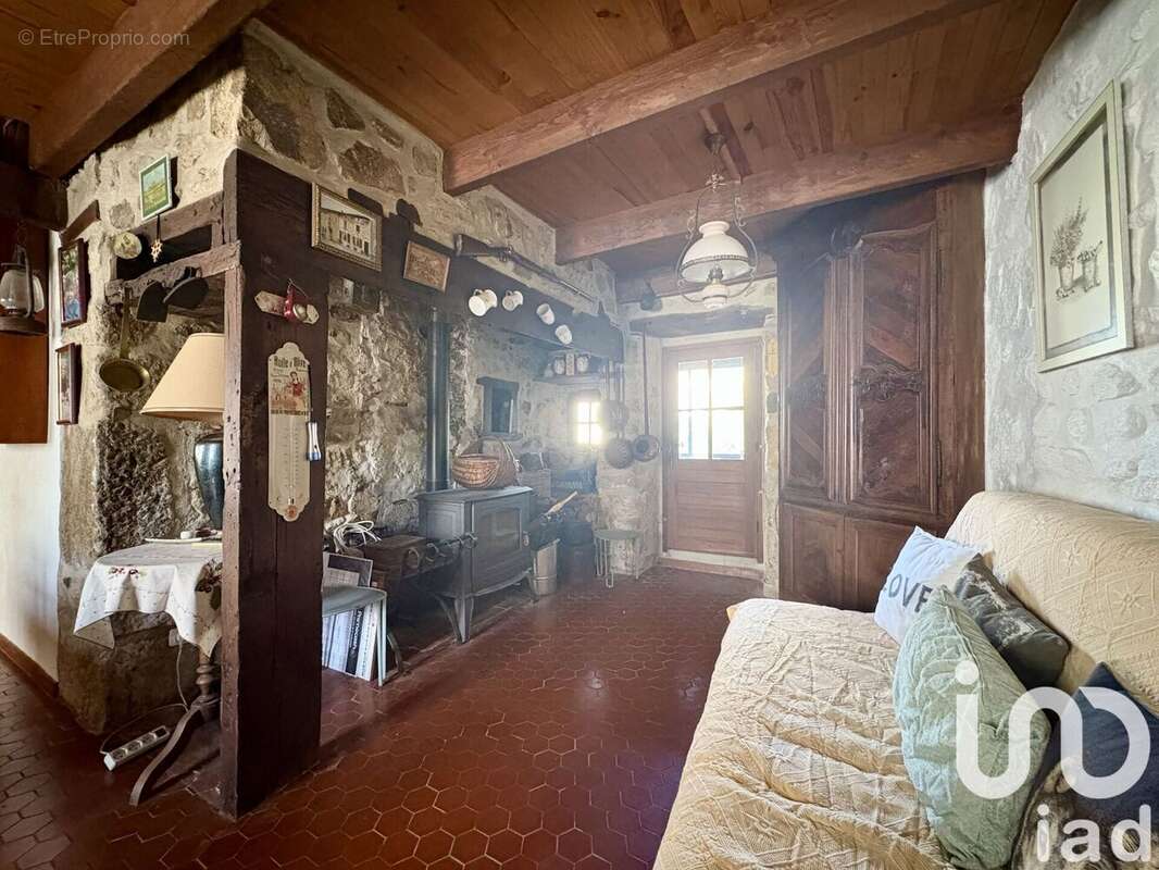 Maison 86 m² à Gilhoc-Sur-Ormeze  - photo 7