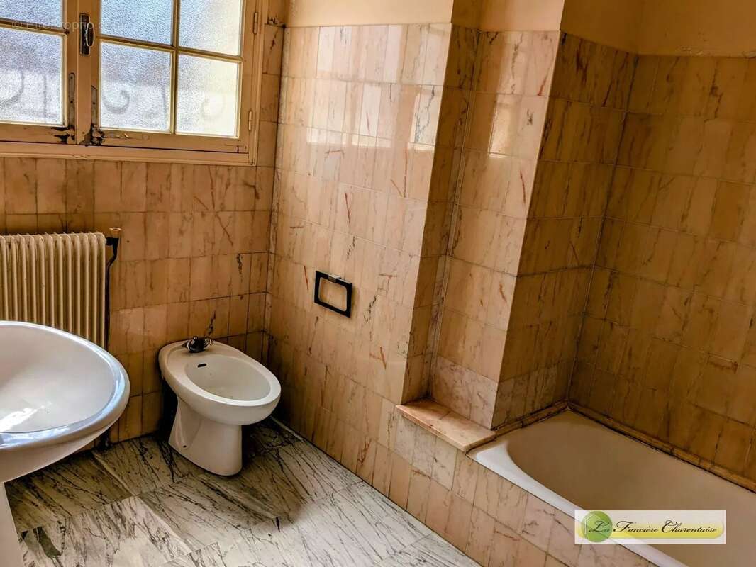 Maison 107 m² à Angouleme  - photo 7