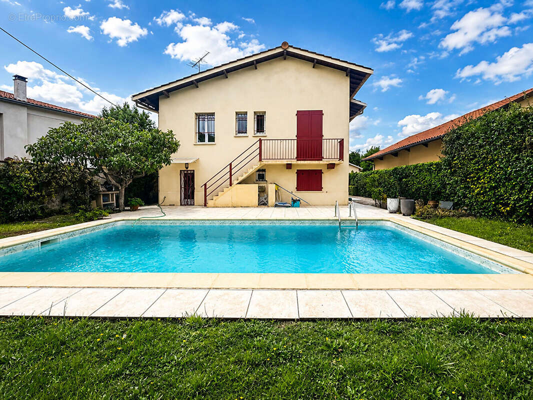 Maison à PESSAC