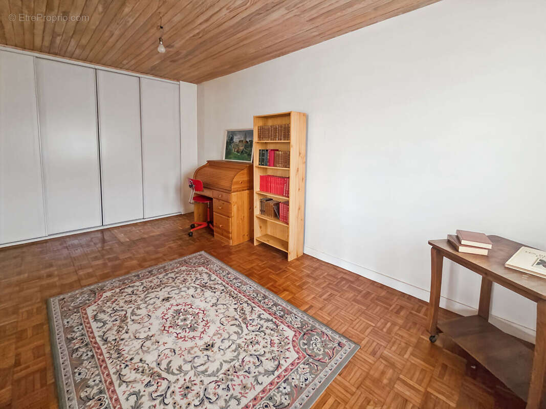 Maison à VERRIERES-LE-BUISSON