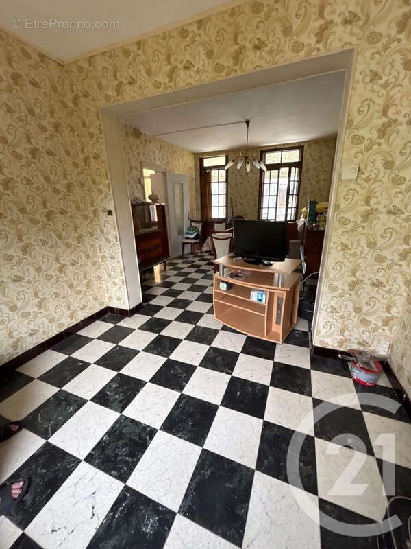 Maison 82 m² à Saint-Quentin  - photo 6