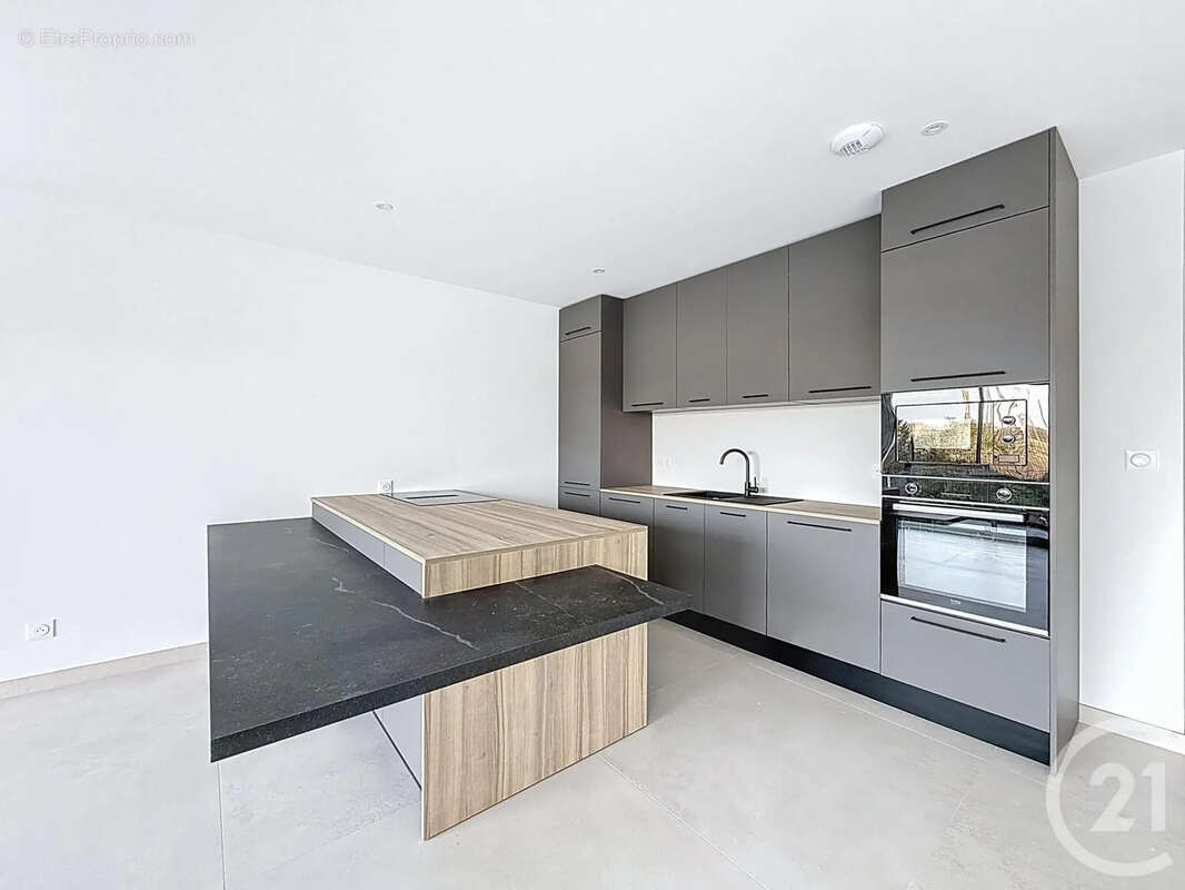 Maison à SAINT-JULIEN