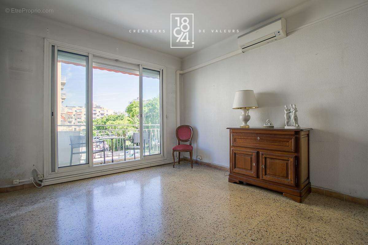 Appartement à MARSEILLE-8E