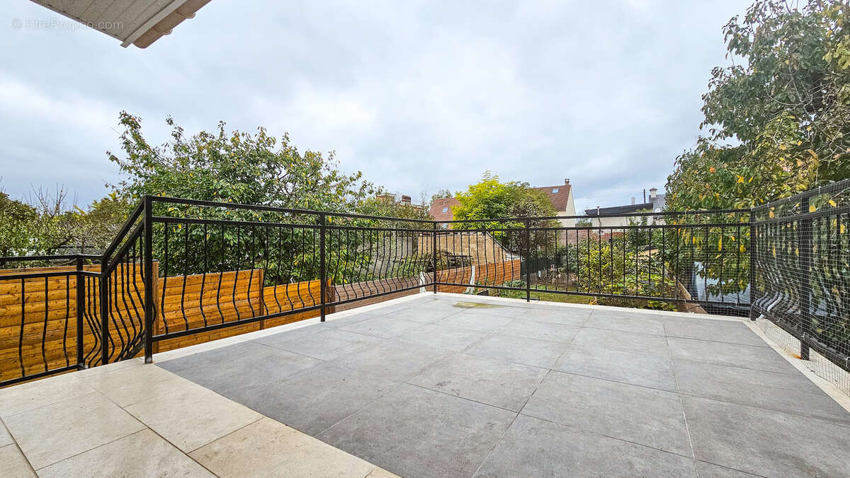 Maison à SARTROUVILLE